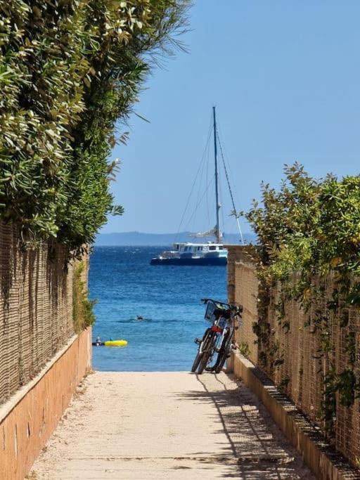 Rosario' Port D'hyeres - Air-conditioned And Wifi Le Majorelle - T2 50m Apartment Hyeres