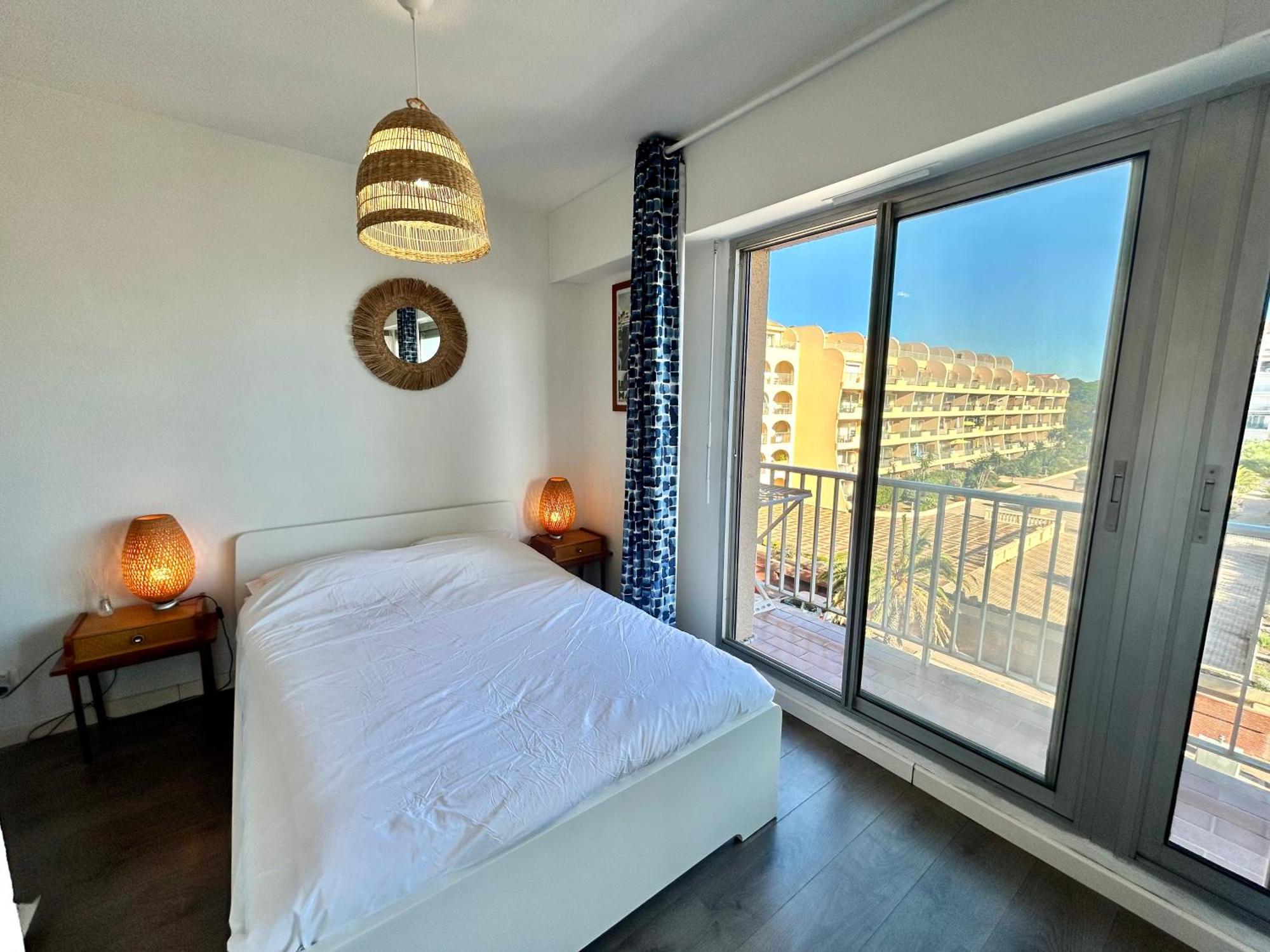 Apartment Rosario' Port D'hyeres - Air-conditioned And Wifi Le Majorelle - T2 50m Hyeres
