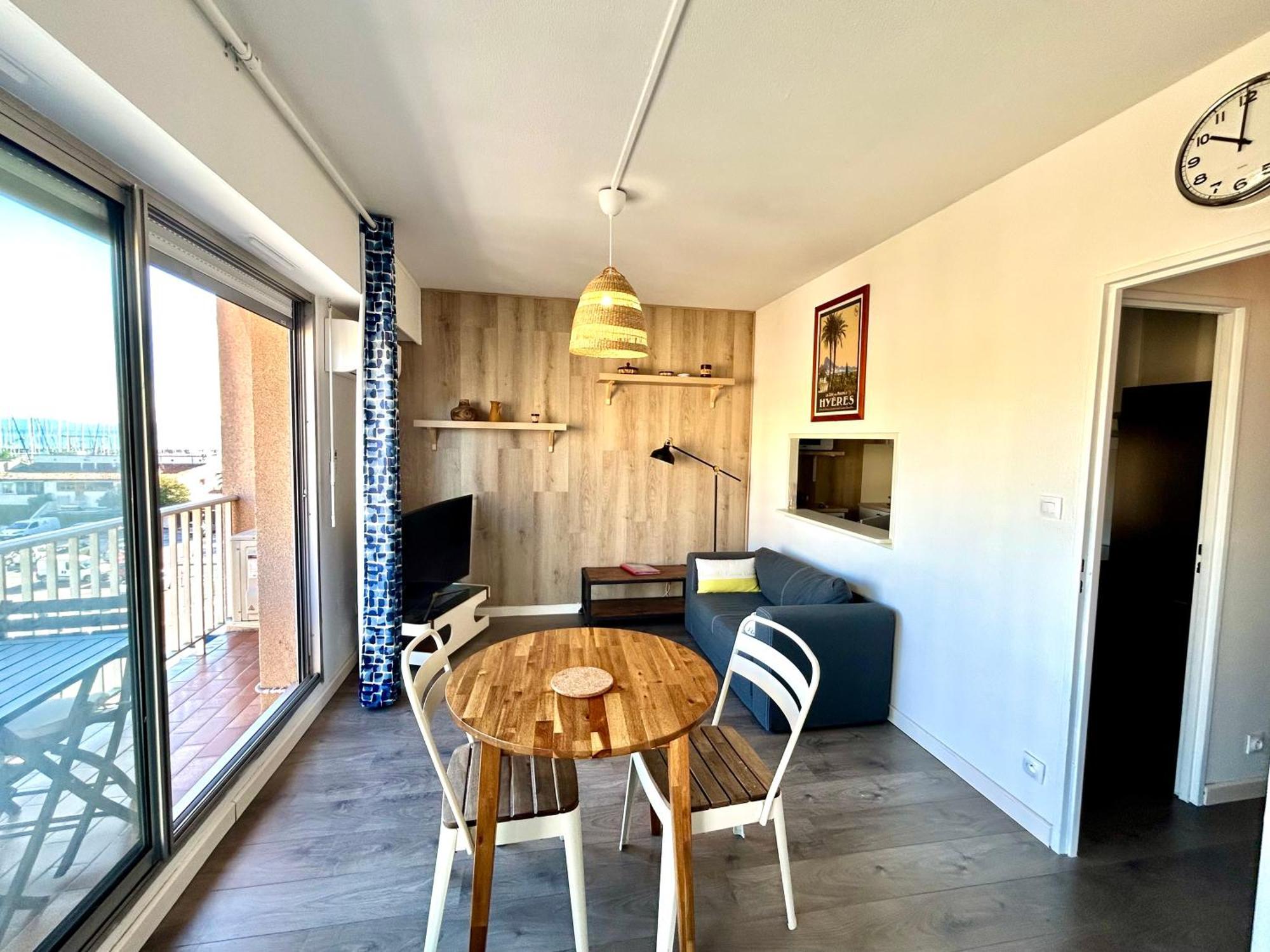 Rosario' Port D'hyeres - Air-conditioned And Wifi Le Majorelle - T2 50m Apartment